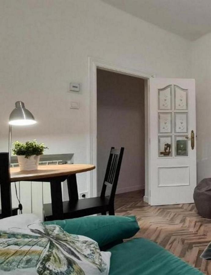 Apartamento Nana - Wifi Y Netflix Apartment Valladolid Bagian luar foto